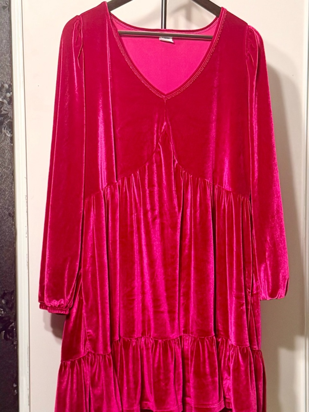 💖Smash + Tess Velvet V-Neck Babydoll Dress in “sangria” - Picture 3 of 4